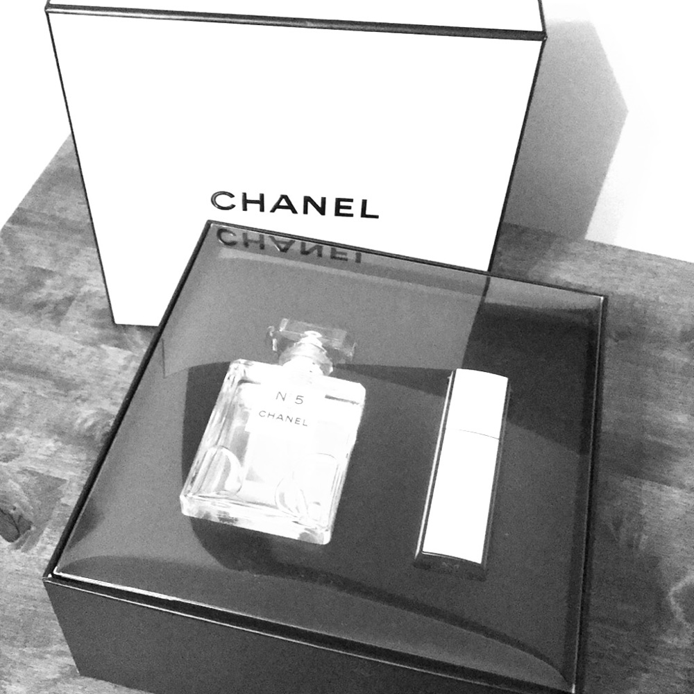 CHANEL No.5 gift set